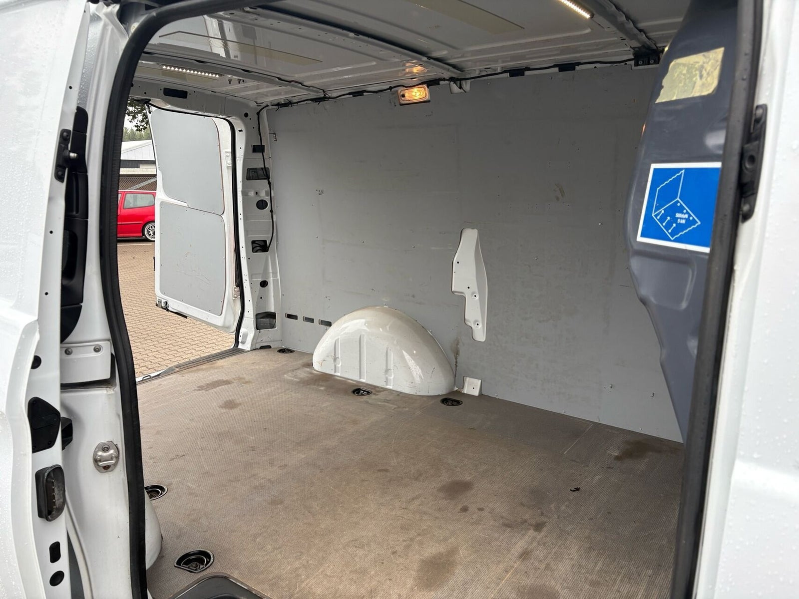 Hvid Mercedes Vito 114 fra 2022