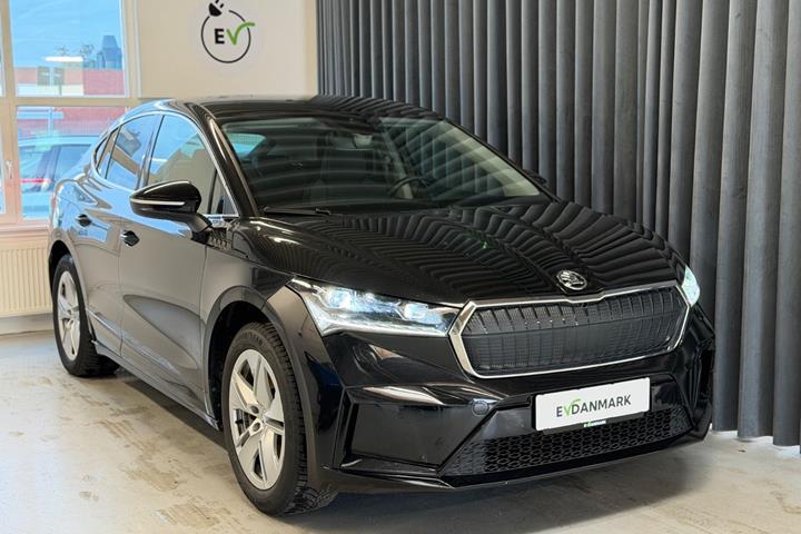 Sort Skoda Enyaq fra 2024
