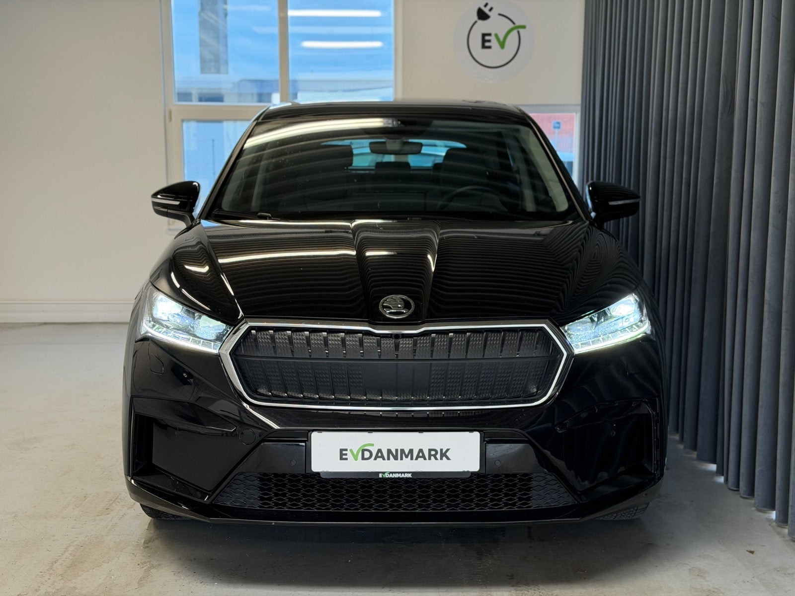 Sort Skoda Enyaq fra 2024