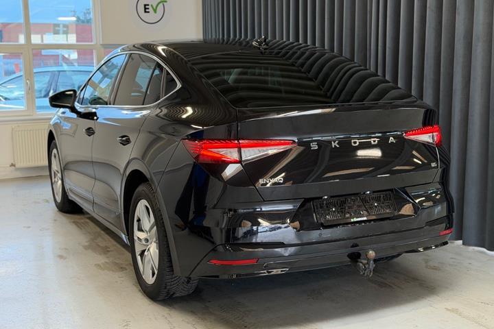 Sort Skoda Enyaq fra 2024