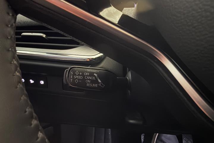 Sort Skoda Enyaq fra 2024