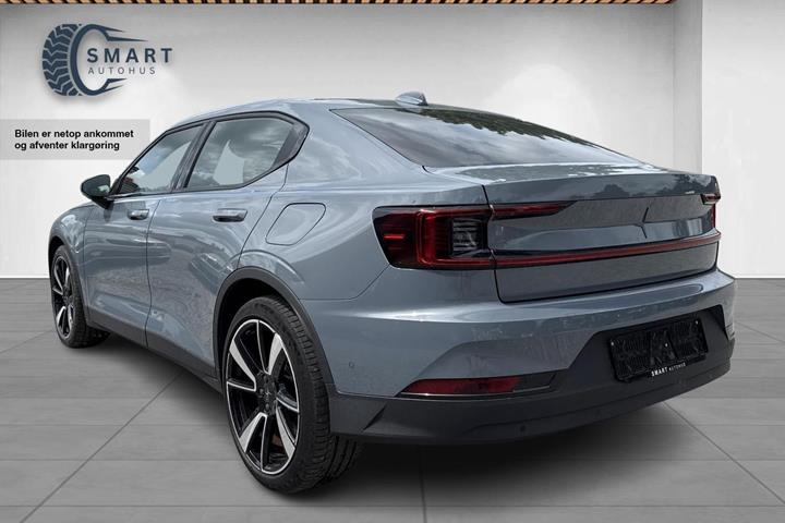 Blå Polestar 2 fra 2021
