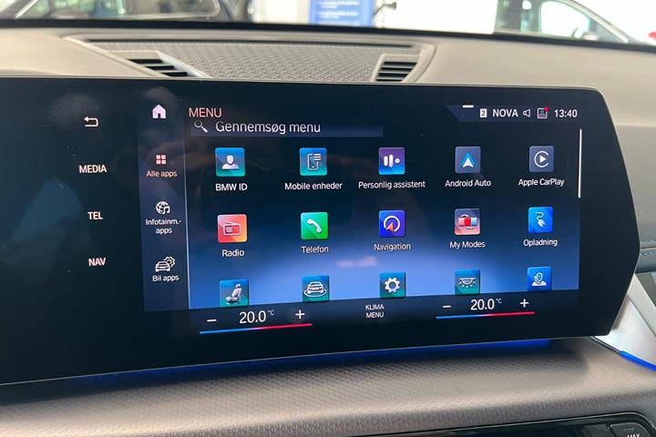 Grå BMW iX1 fra 2023