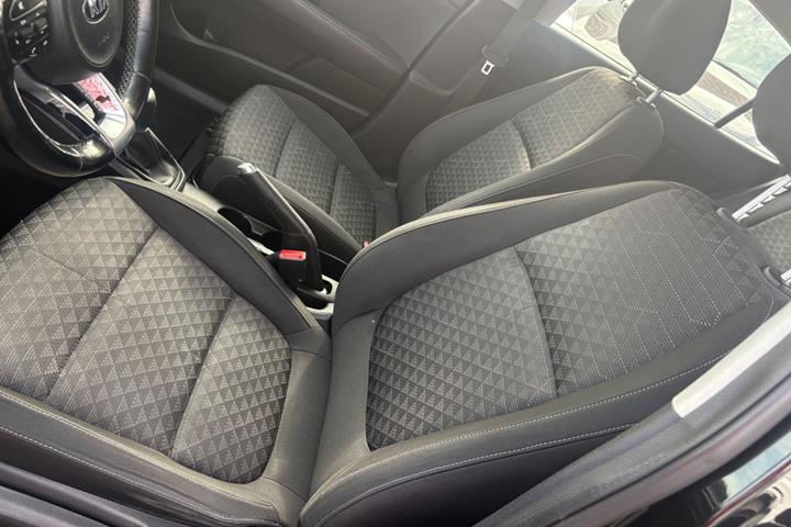 Sort Kia Rio fra 2017