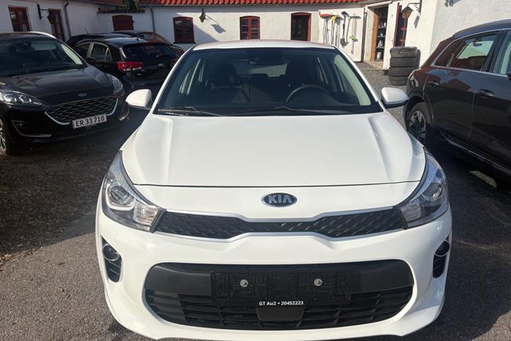 Hvid Kia Rio fra 2017