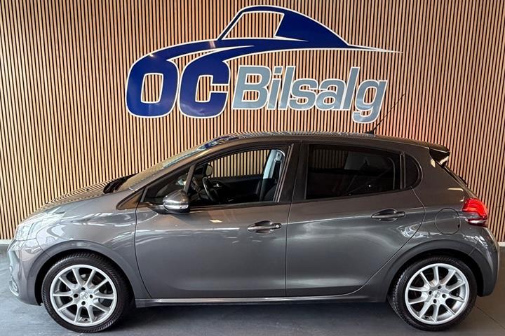 undefined Peugeot 208 fra 2017