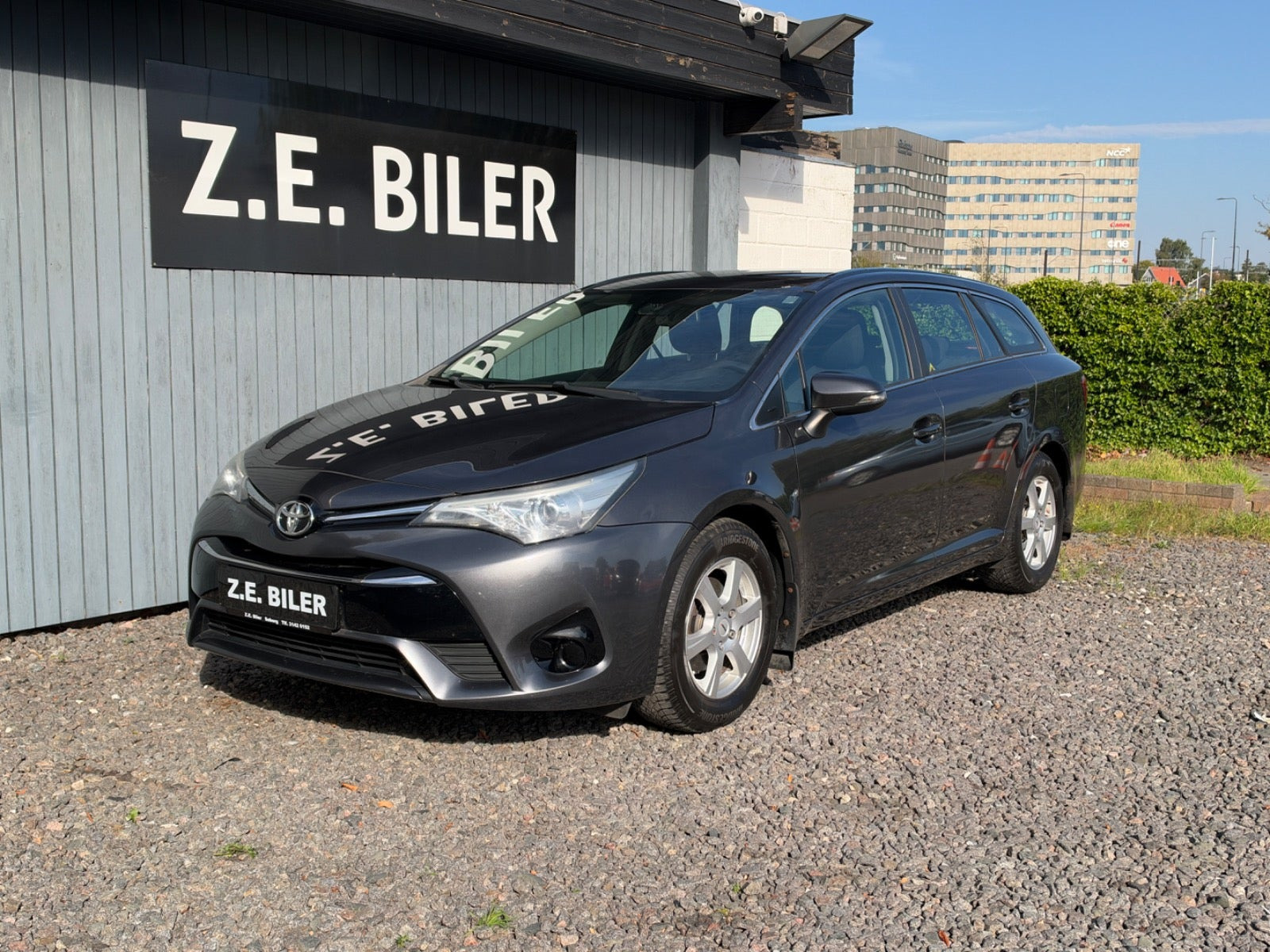 undefined Toyota Avensis fra 2016
