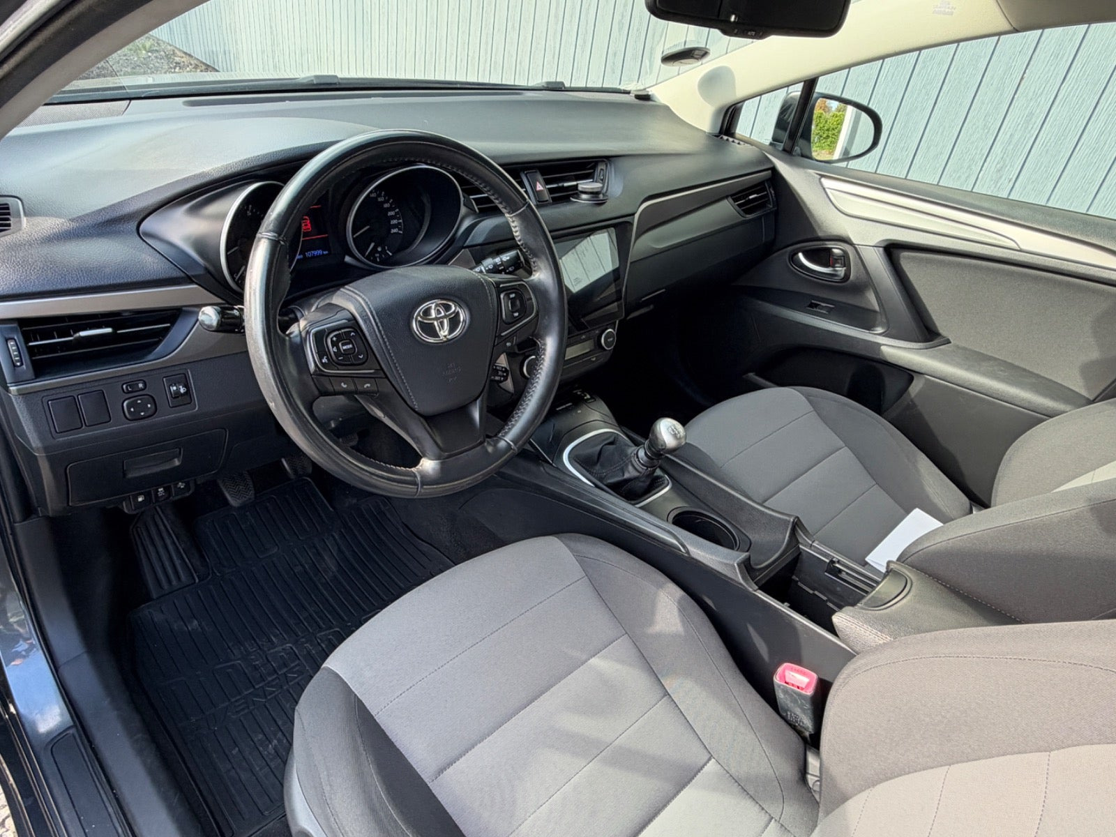 undefined Toyota Avensis fra 2016