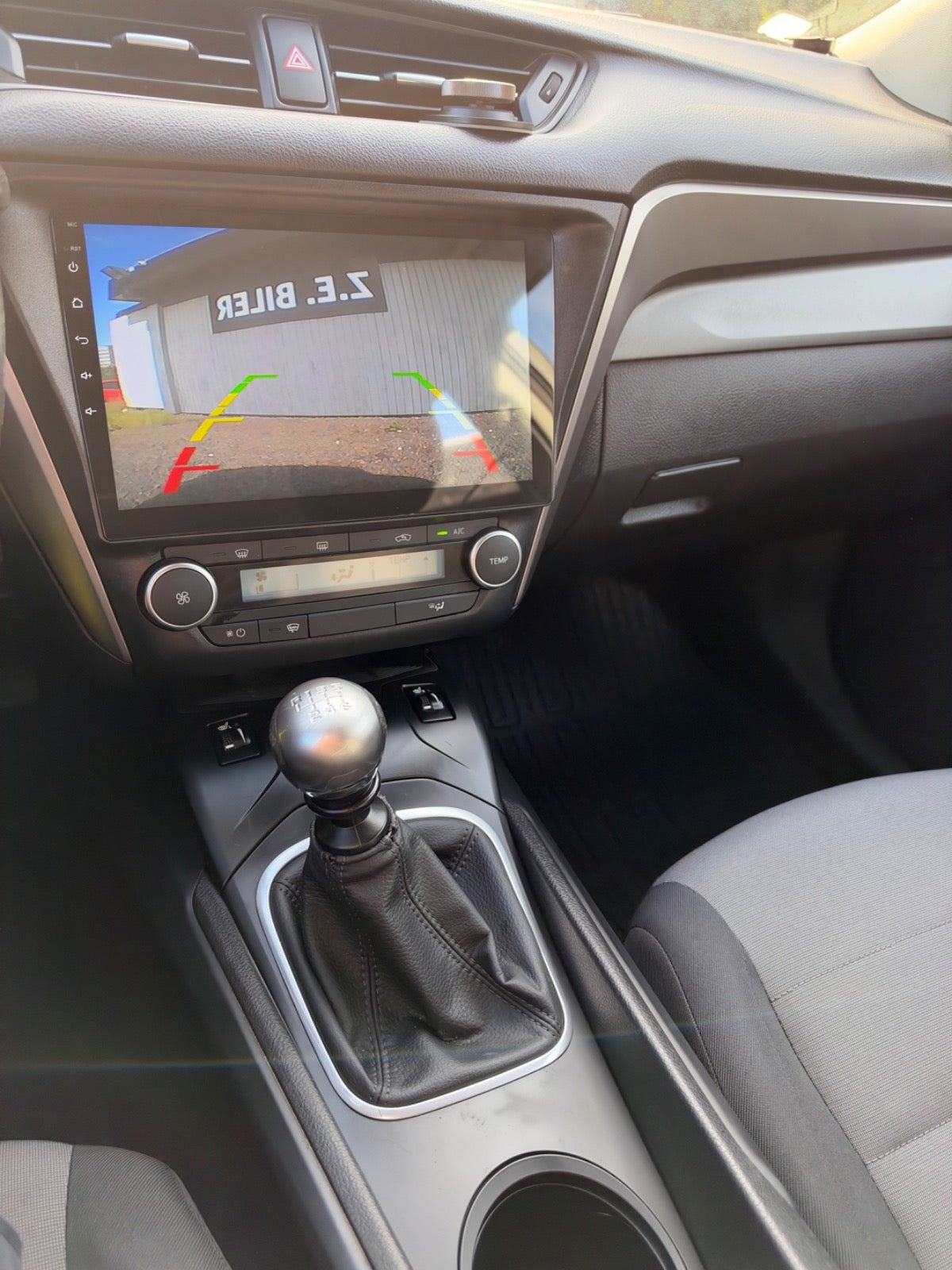 undefined Toyota Avensis fra 2016
