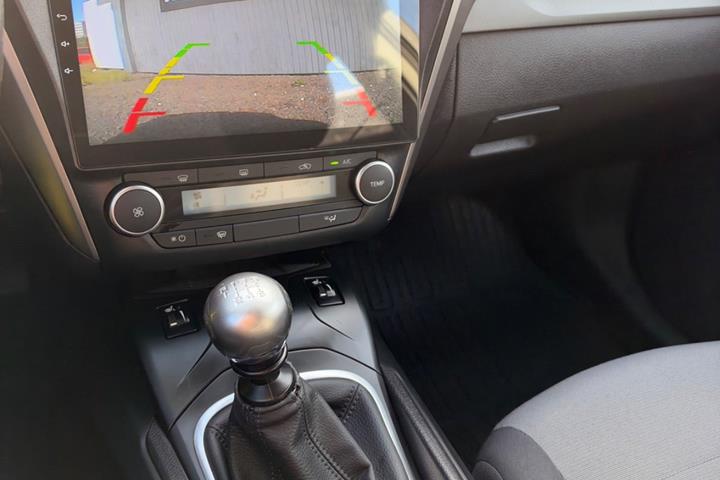 undefined Toyota Avensis fra 2016