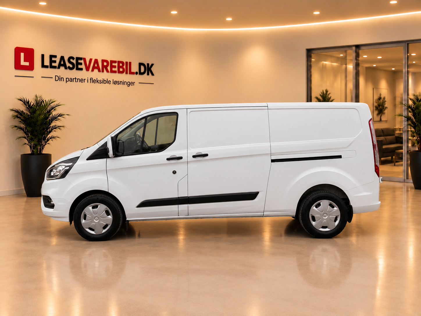 Hvid Ford Transit Custom 320 L2 fra 2022