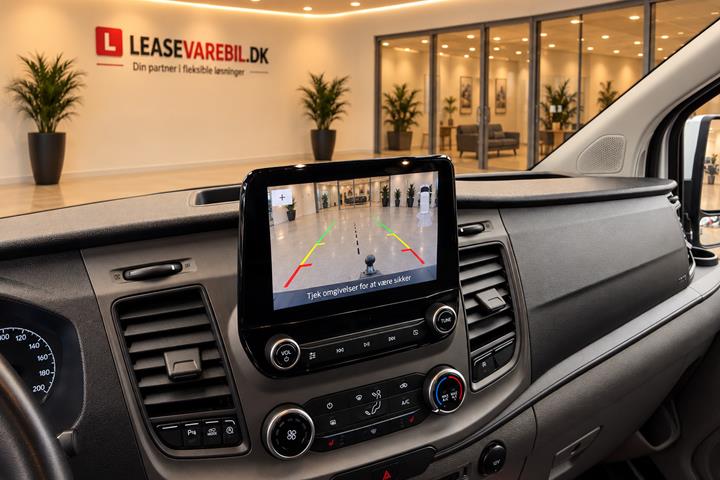 Hvid Ford Transit Custom 320 L2 fra 2022