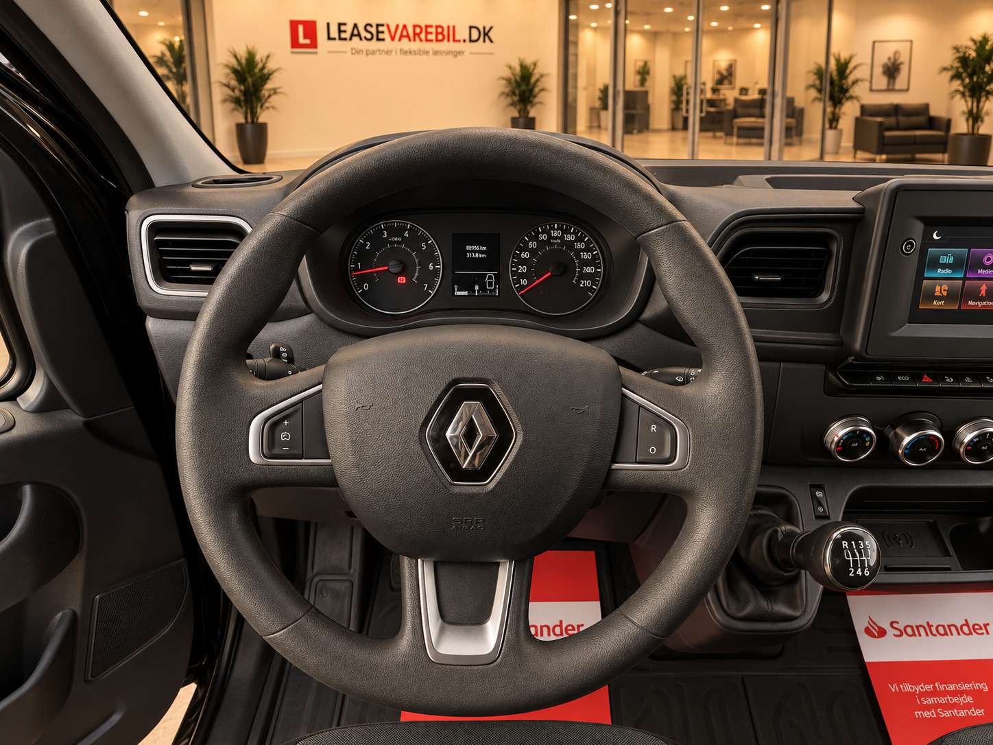 Sort Renault Master III T33 fra 2019