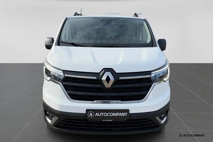 Hvid Renault Trafic fra 2022