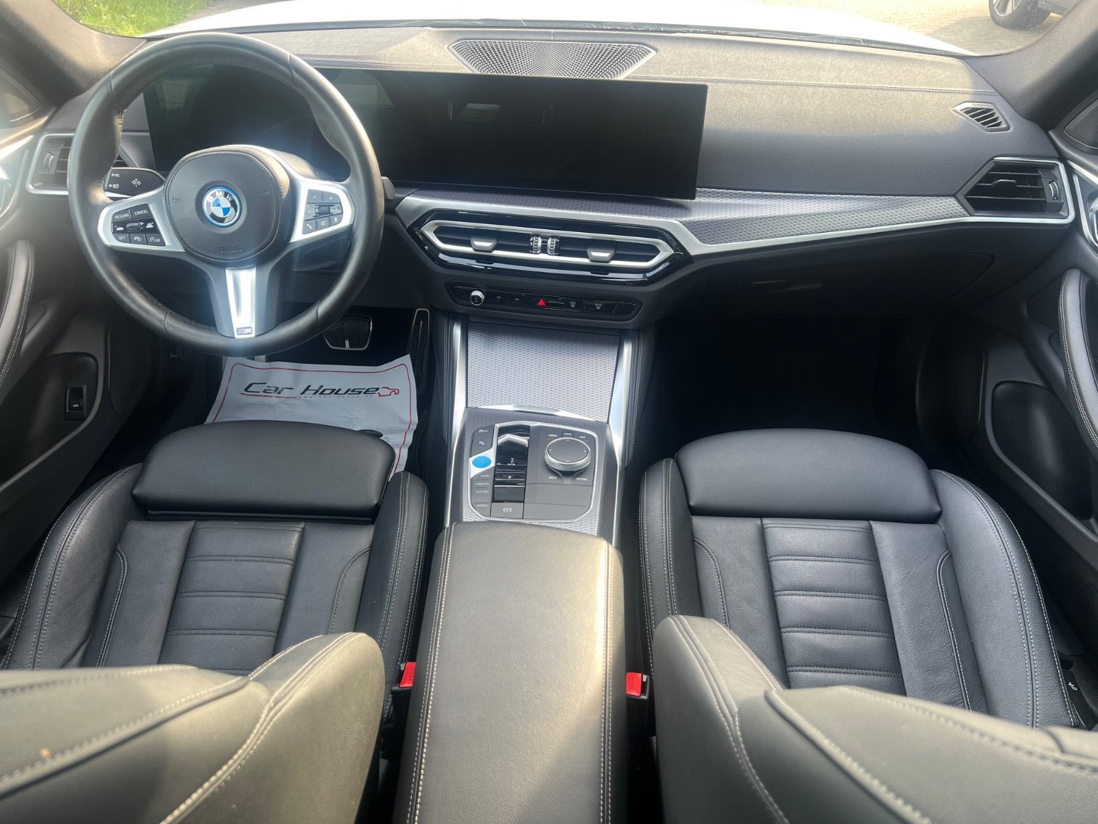 Hvid BMW i4 fra 2024