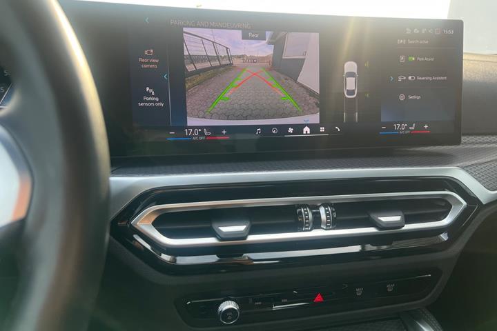 Hvid BMW i4 fra 2024
