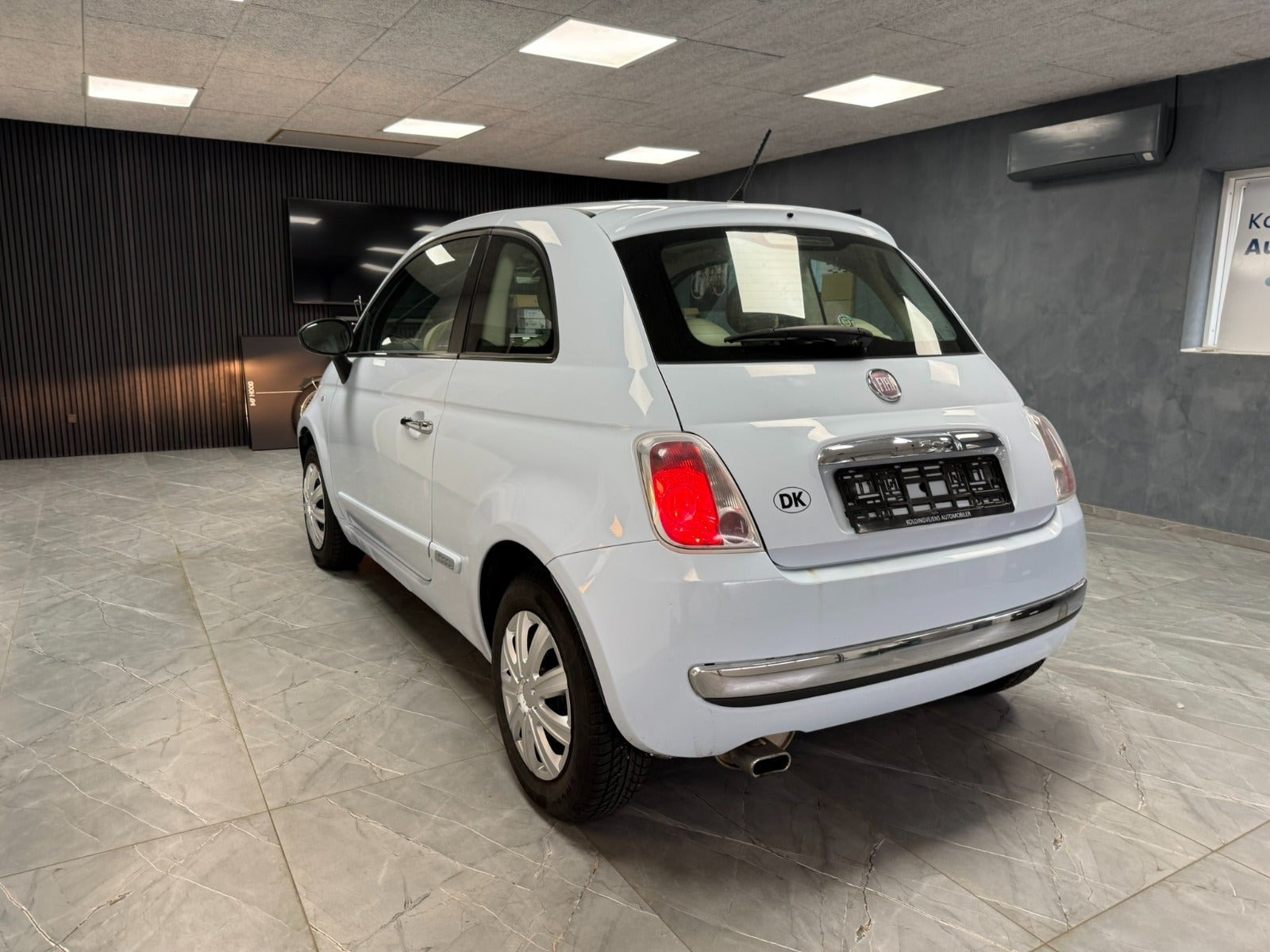 Blå Fiat 500 fra 2008