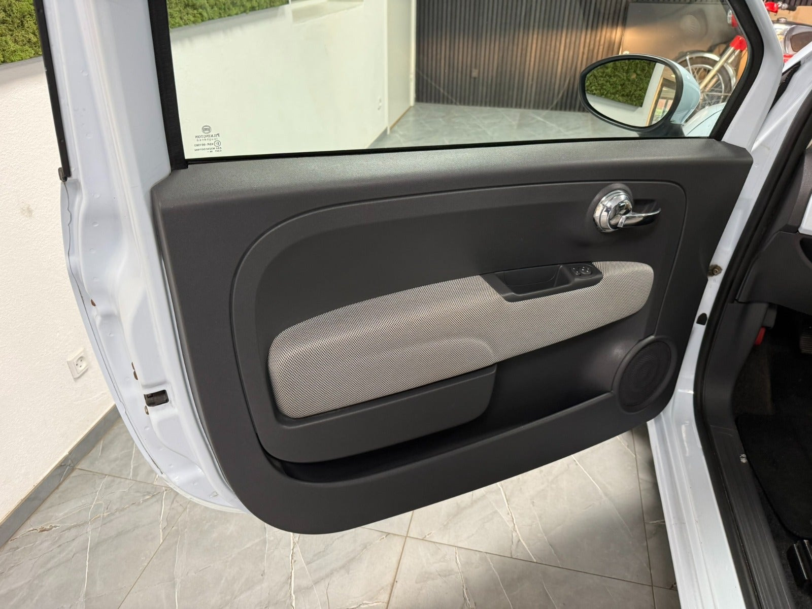 Blå Fiat 500 fra 2008