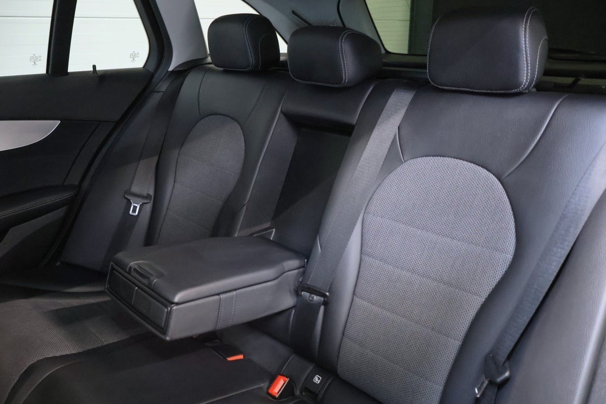 Sort Mercedes C220 d fra 2018