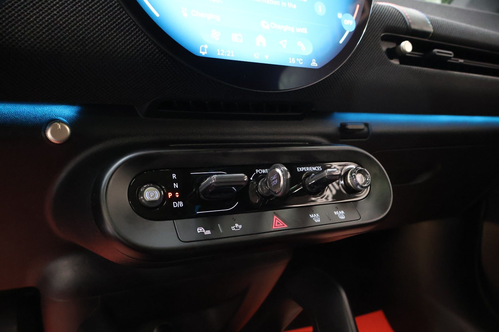Sølv Mini Cooper E fra 2026