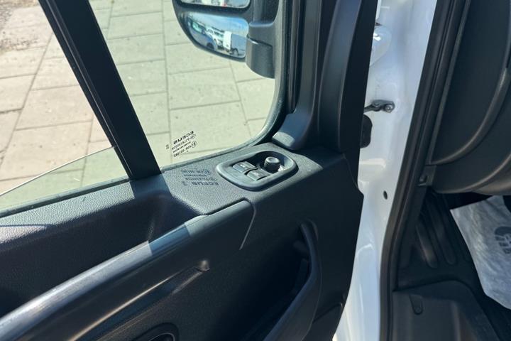 Hvid Renault Master III T35 fra 2018