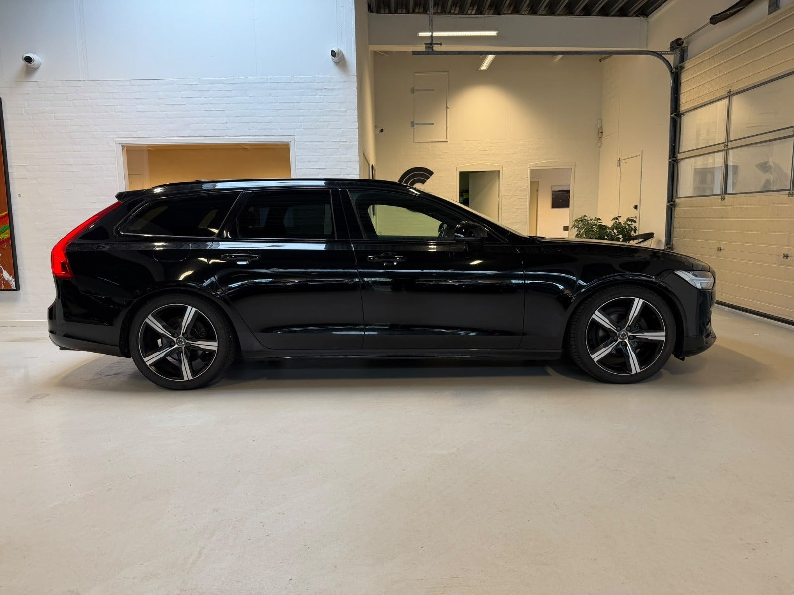 Sort Volvo V90 fra 2019