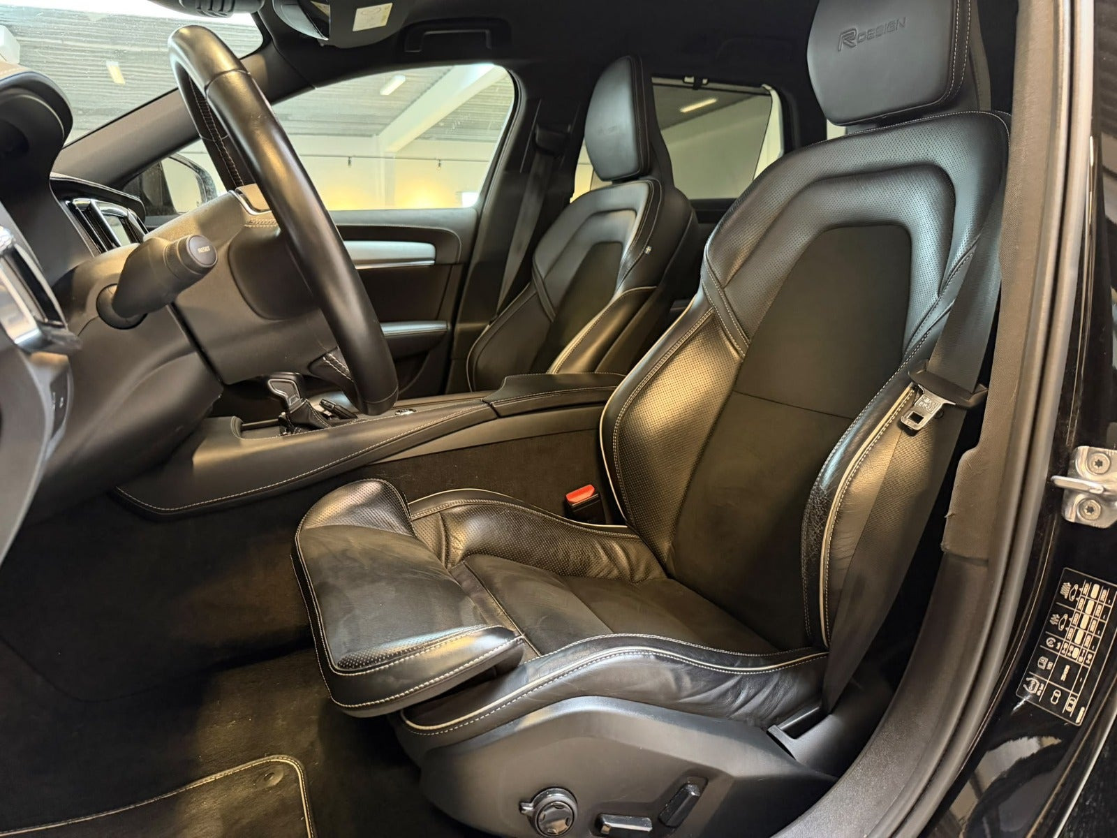 Sort Volvo V90 fra 2019