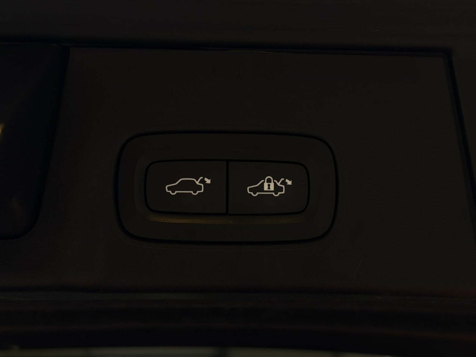 Sort Volvo V90 fra 2019