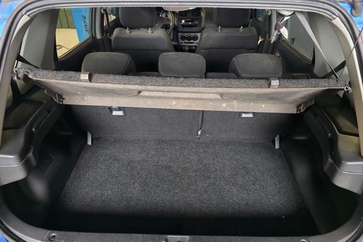 Gul Suzuki Ignis fra 2005