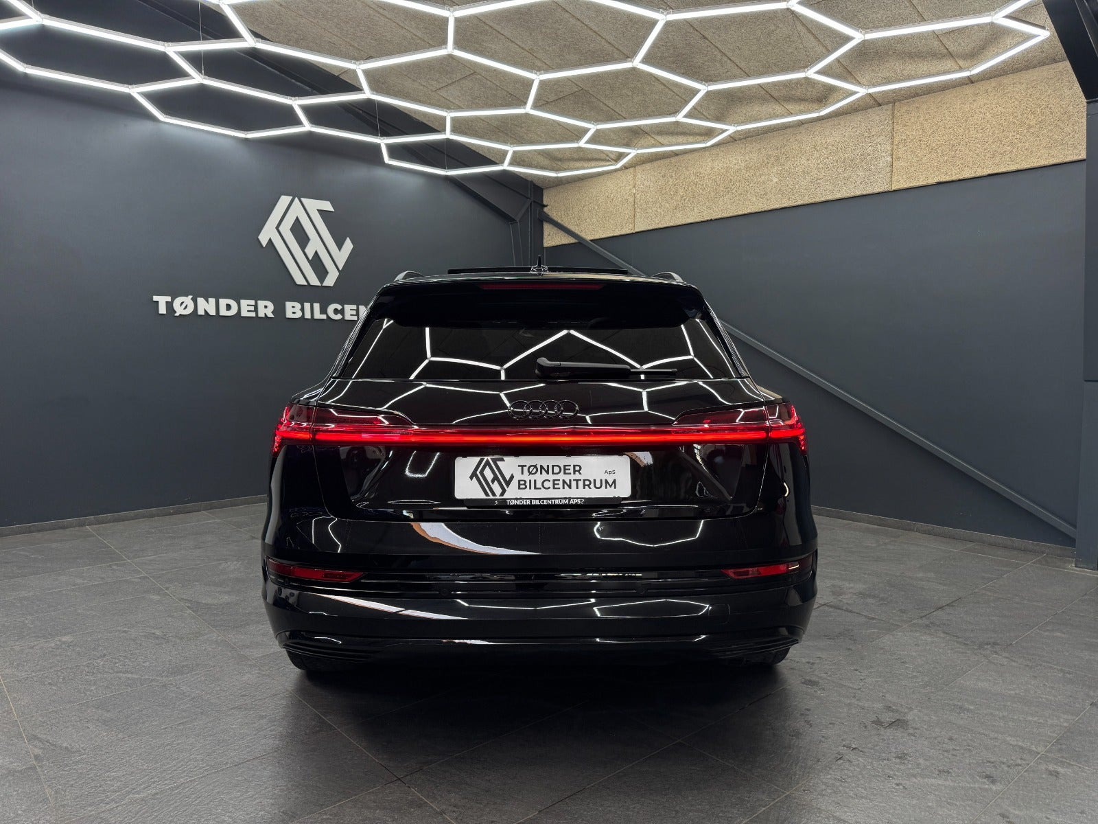 Sort Audi e-tron fra 2023