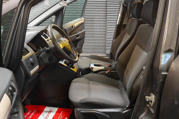 undefined Opel Zafira fra 2008