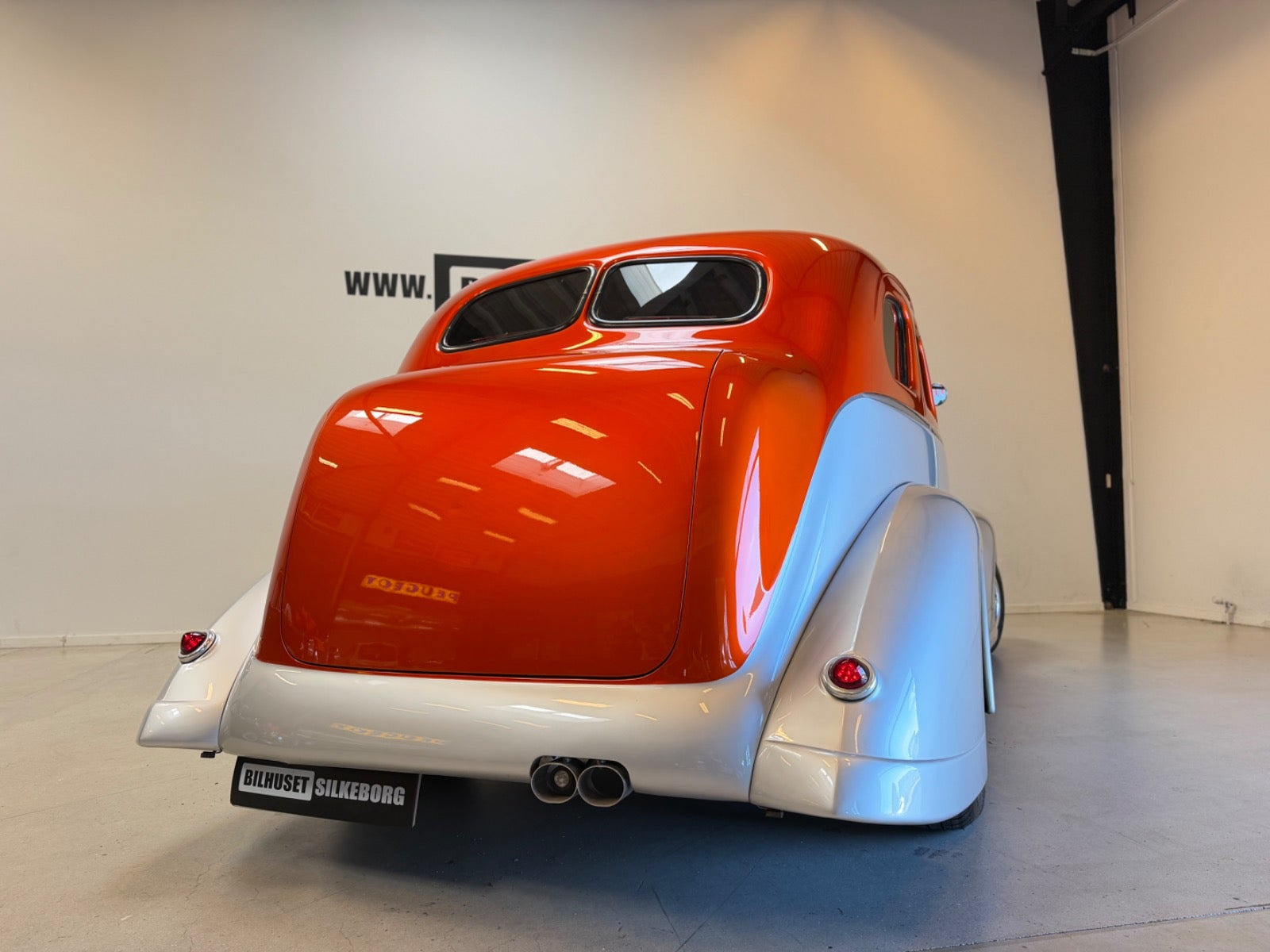 Orange Nash LaFayette fra 1938