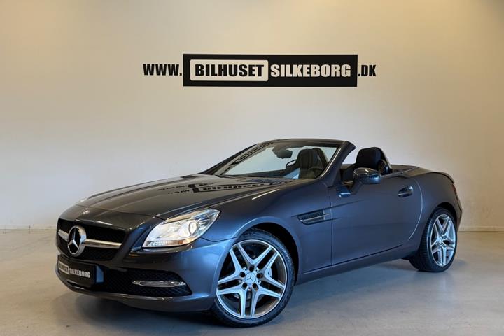 Grå Mercedes SLK200 fra 2012