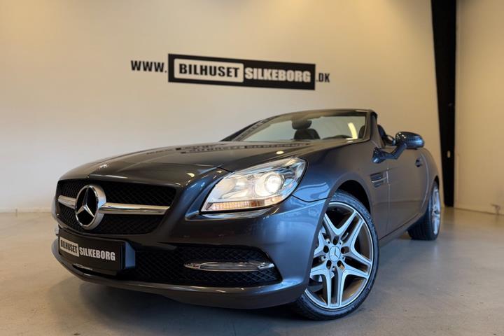 Grå Mercedes SLK200 fra 2012
