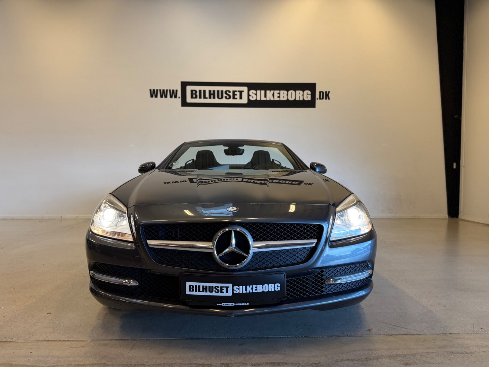 Grå Mercedes SLK200 fra 2012