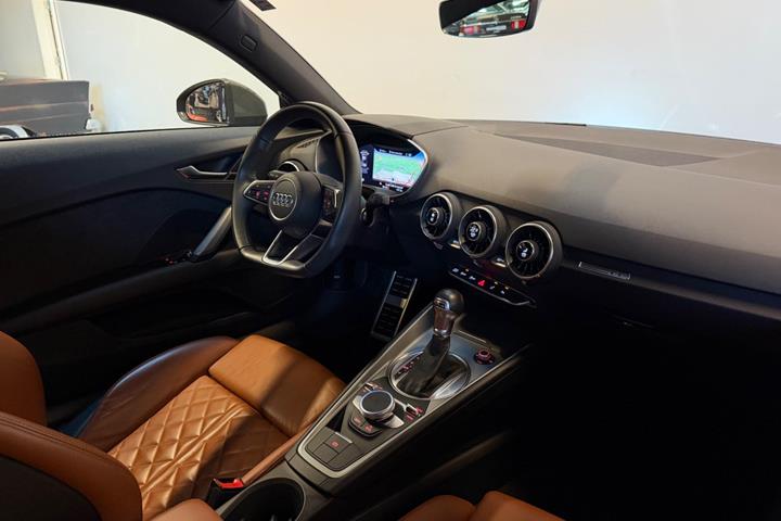 Grå Audi TT fra 2020