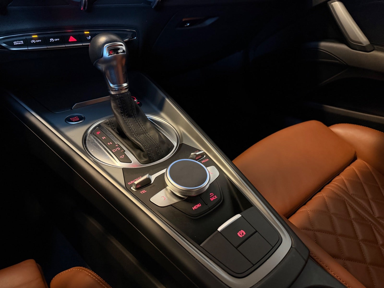 Grå Audi TT fra 2020
