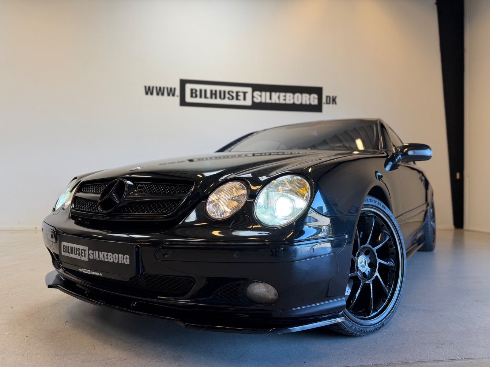 Brun Mercedes CL500 fra 2000