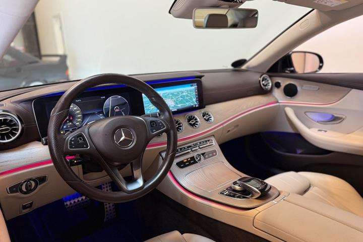 Beige Mercedes E350 d fra 2017