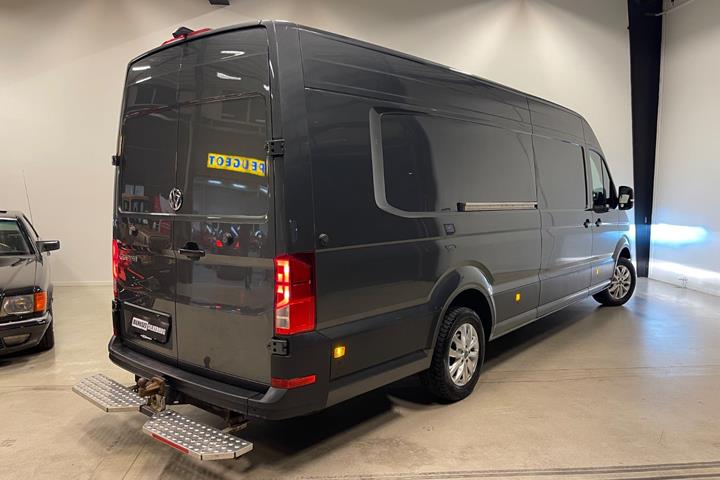 Gul VW Crafter 35 fra 2020
