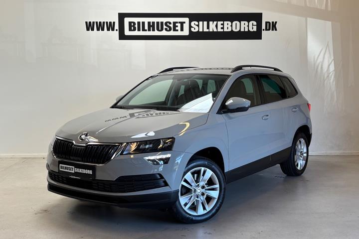 Sort Skoda Karoq fra 2018