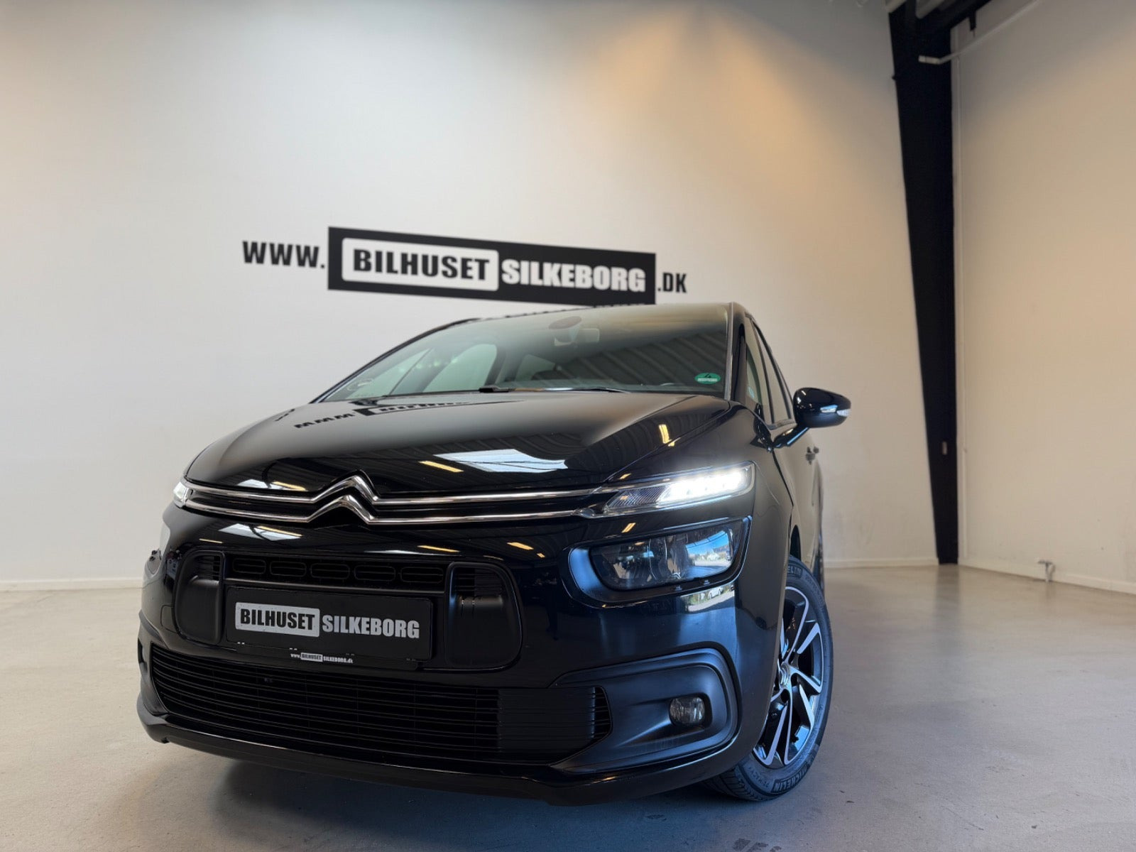 Sort Citroën Grand C4 SpaceTourer fra 2020