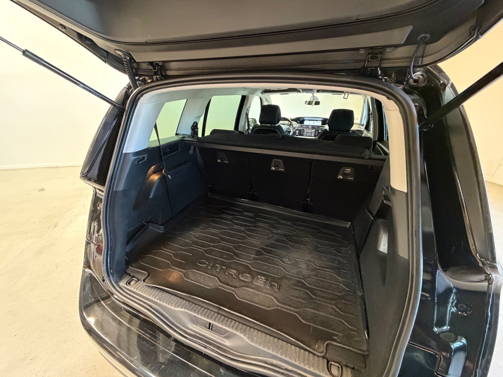 Sort Citroën Grand C4 SpaceTourer fra 2020