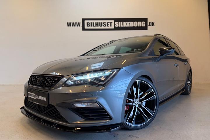 Rød Seat Leon fra 2017