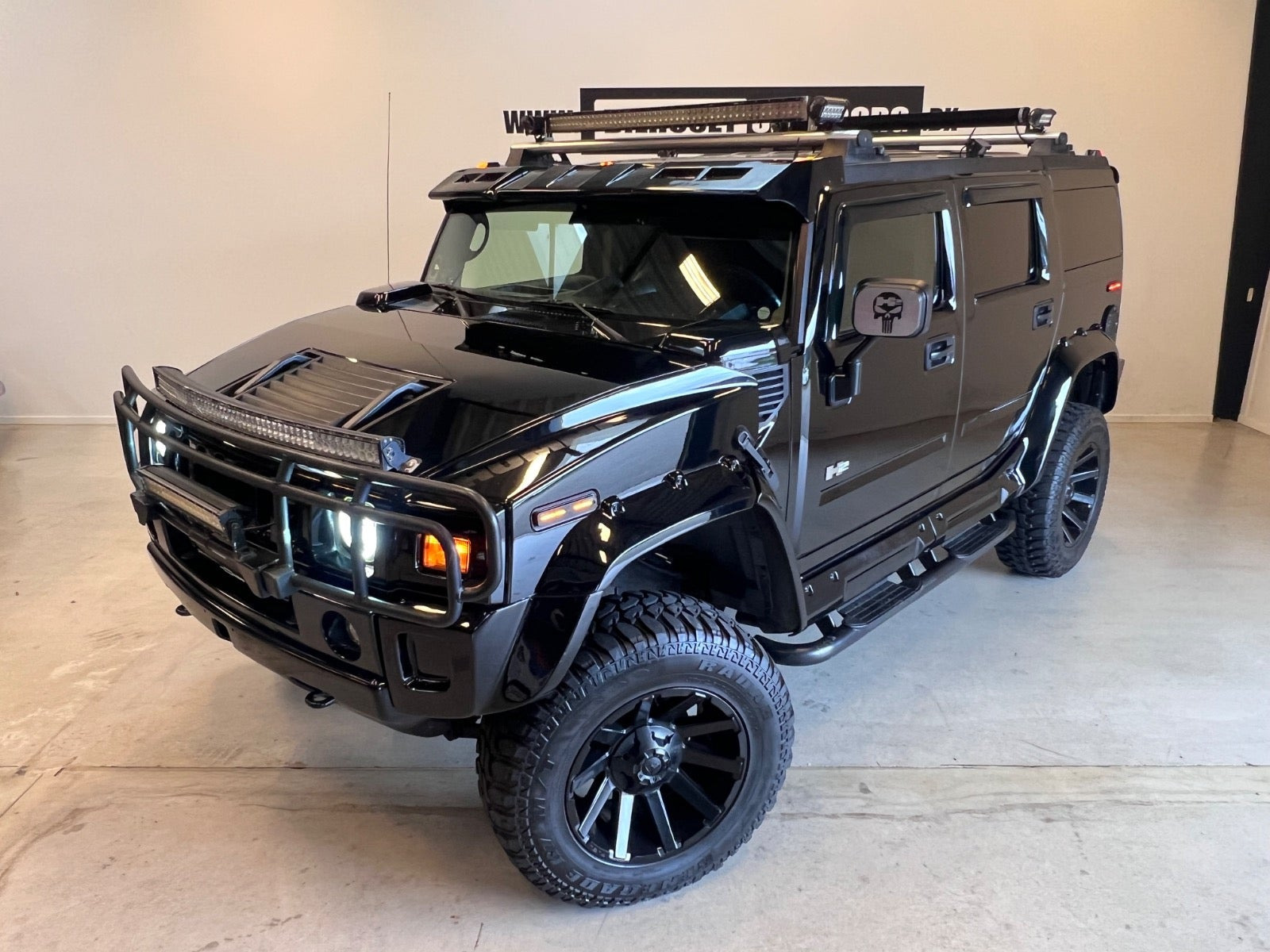 Sort Hummer H2 fra 2004