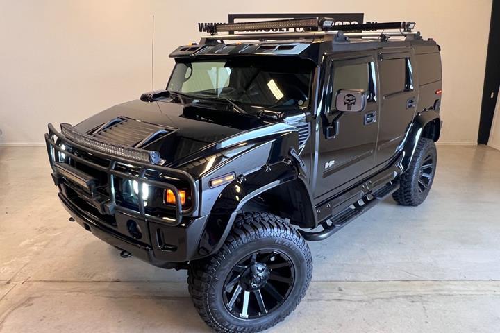 Sort Hummer H2 fra 2004