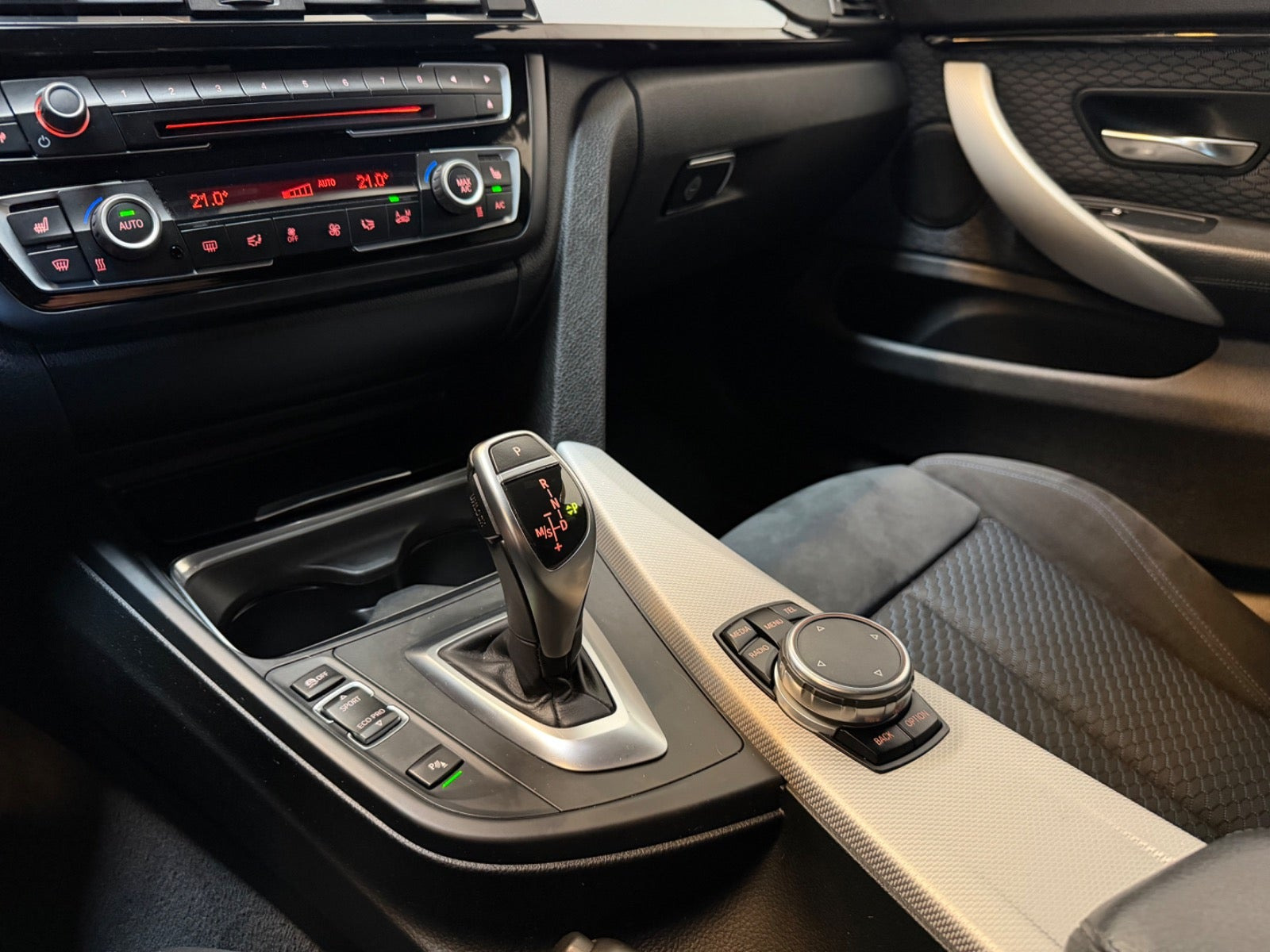 Sort BMW 435d fra 2015