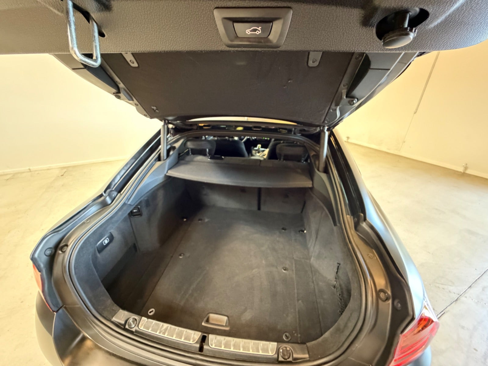 Sort BMW 435d fra 2015