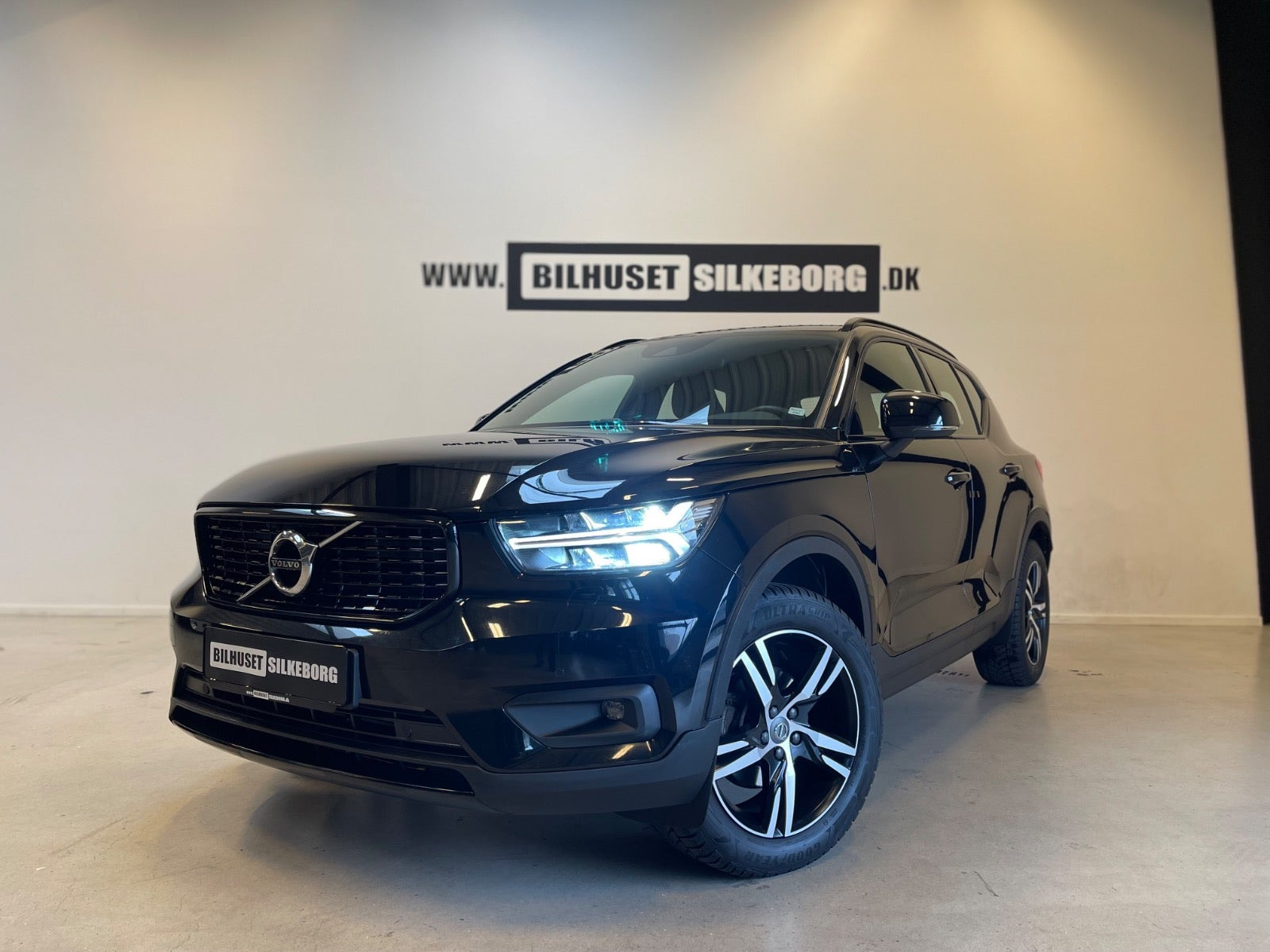 Sort Volvo XC40 fra 2021