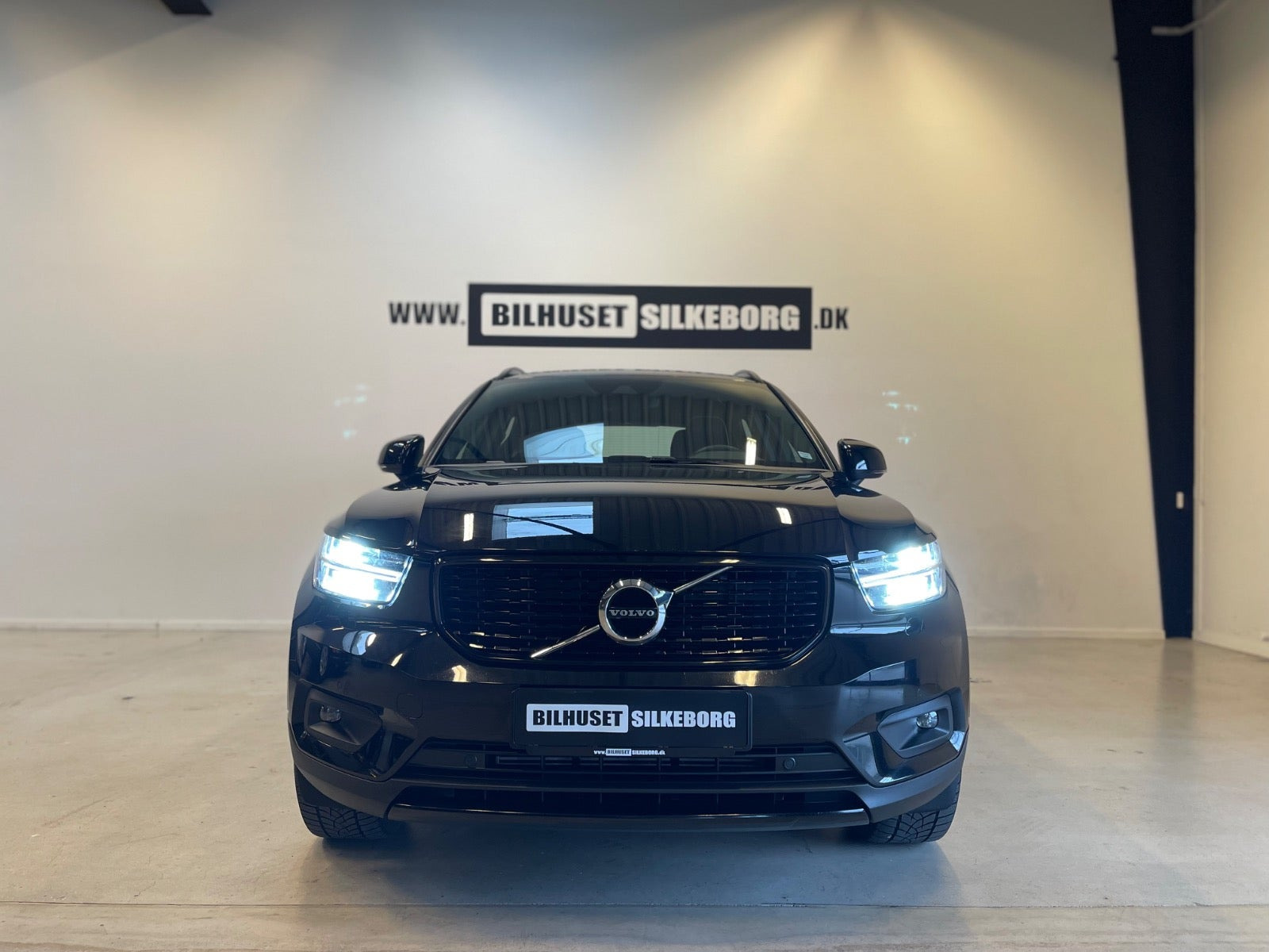 Sort Volvo XC40 fra 2021